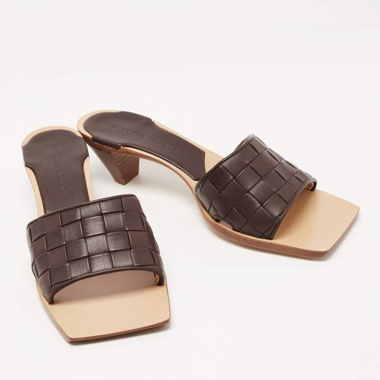 Pre Owned Bottega Veneta Brown Leather Intrecciato Slide Sandals Size 36.5