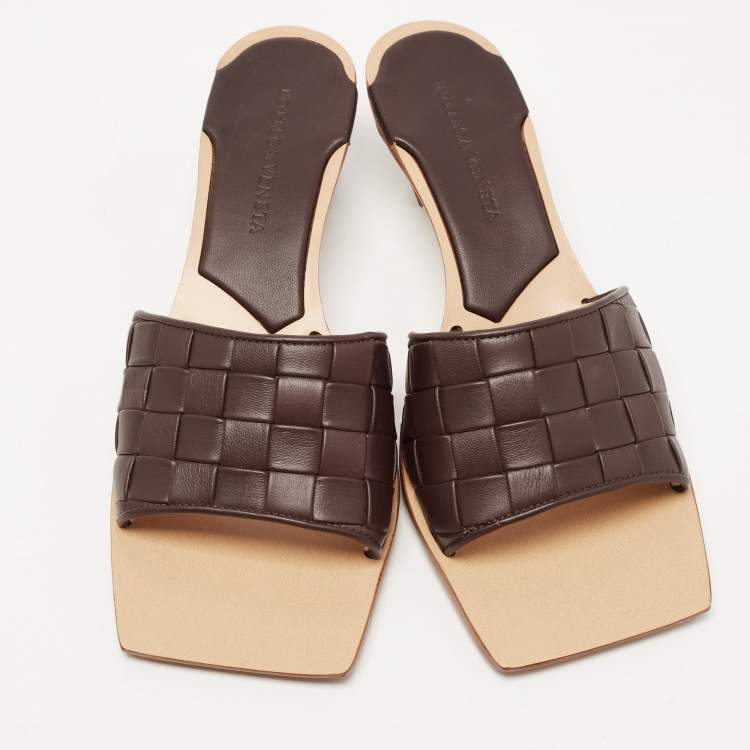 Pre Owned Bottega Veneta Brown Leather Intrecciato Slide Sandals Size 36.5