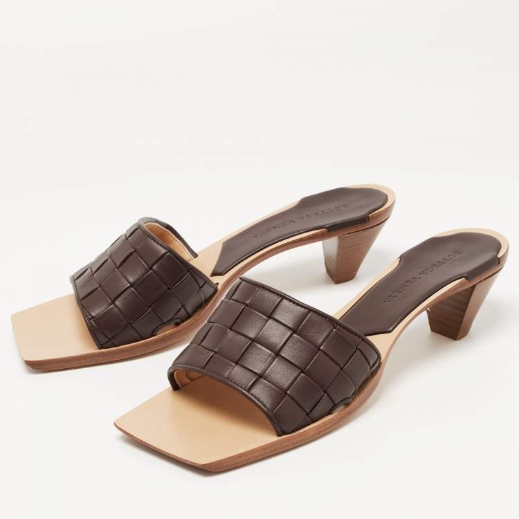 Pre Owned Bottega Veneta Brown Leather Intrecciato Slide Sandals Size 36.5