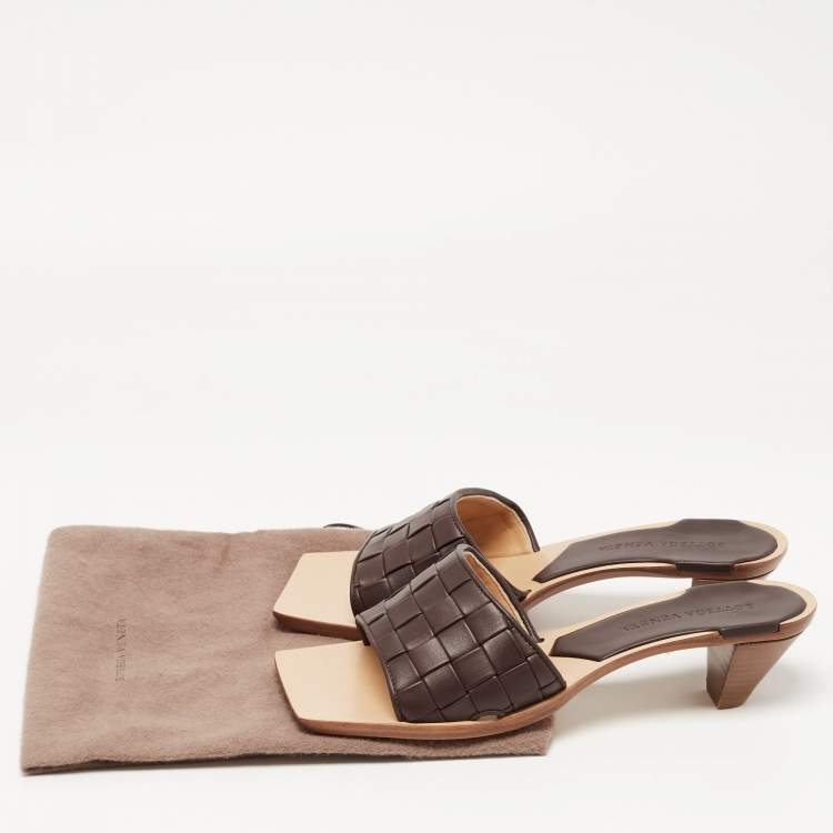 Pre Owned Bottega Veneta Brown Leather Intrecciato Slide Sandals Size 36.5