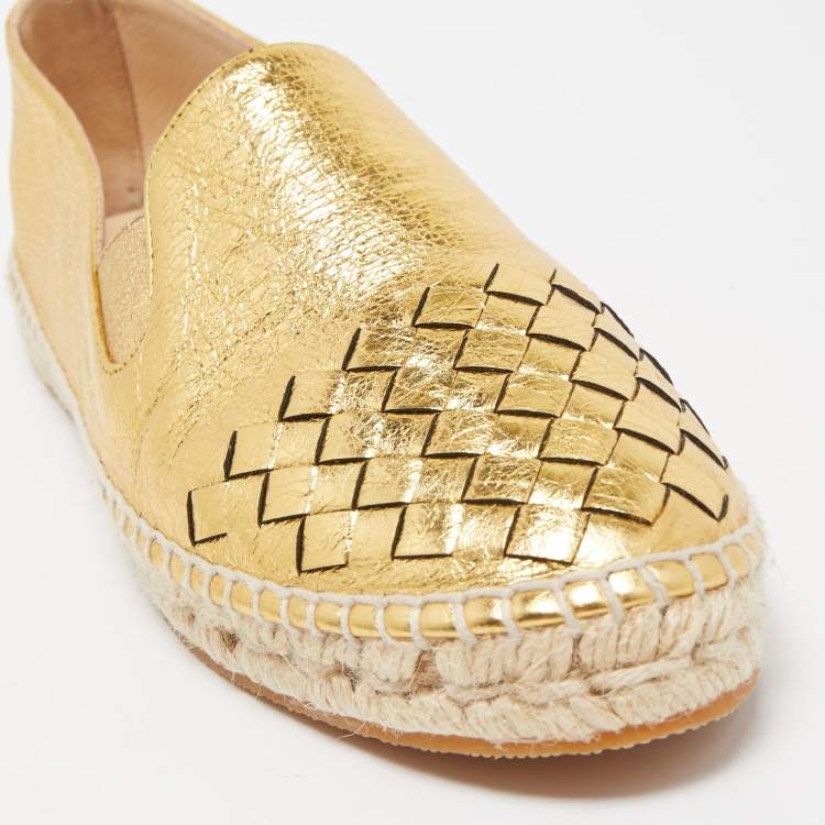 Pre Owned Bottega Veneta Gold Intrecciato Foil Leather Espadrille Flats Size 38