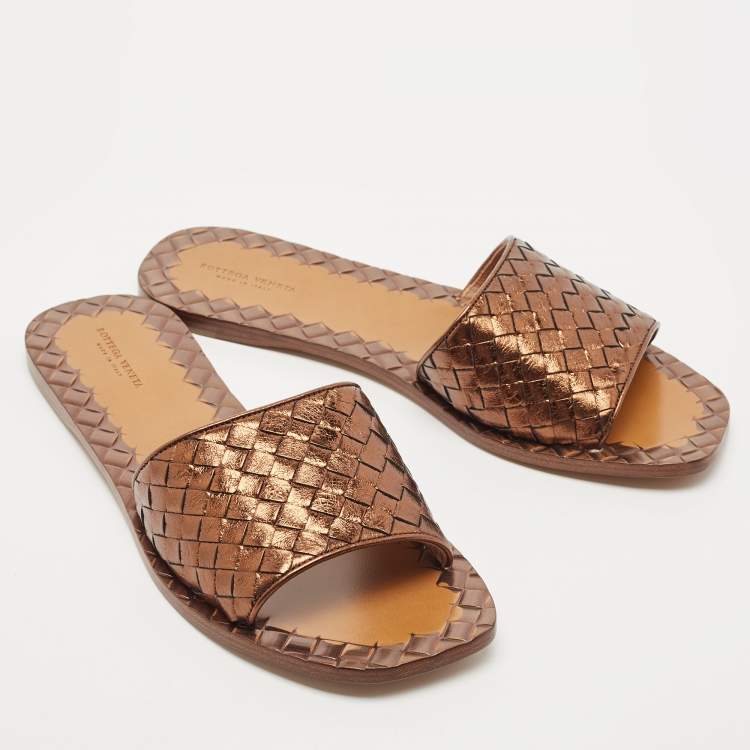 Pre Owned Bottega Veneta Metallic Leather Intrecciato Flat Slides Size 40
