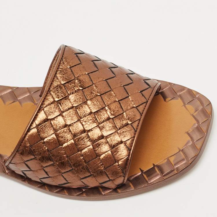 Pre Owned Bottega Veneta Metallic Leather Intrecciato Flat Slides Size 40