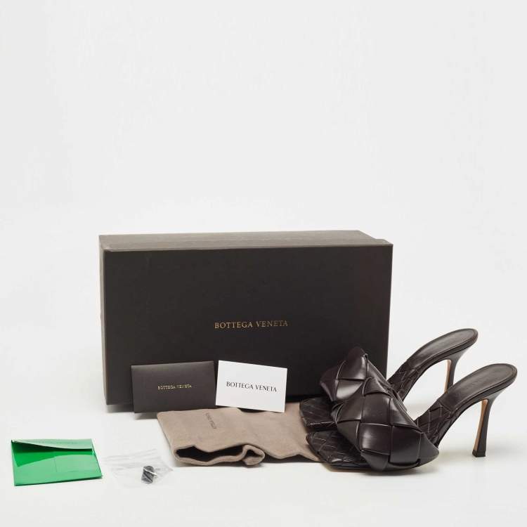 مملوكة مسبقًا Bottega Veneta Dark Brown Intrecciato Leather Lido Mule Sandals Size 37