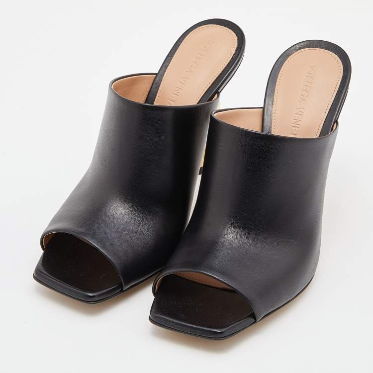 Pre Owned Bottega Veneta Black Leather Knot Heel Mules Size 36