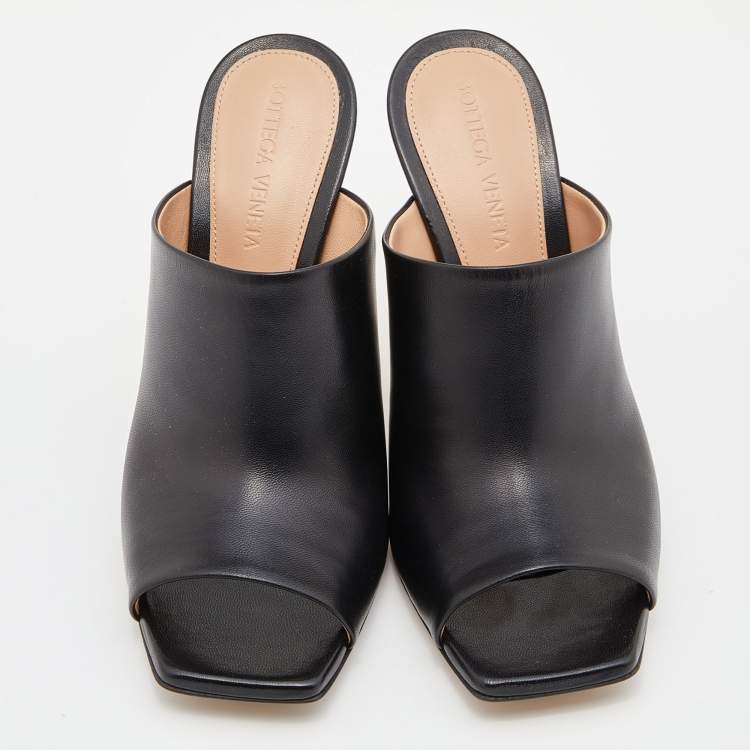 Pre Owned Bottega Veneta Black Leather Knot Heel Mules Size 36