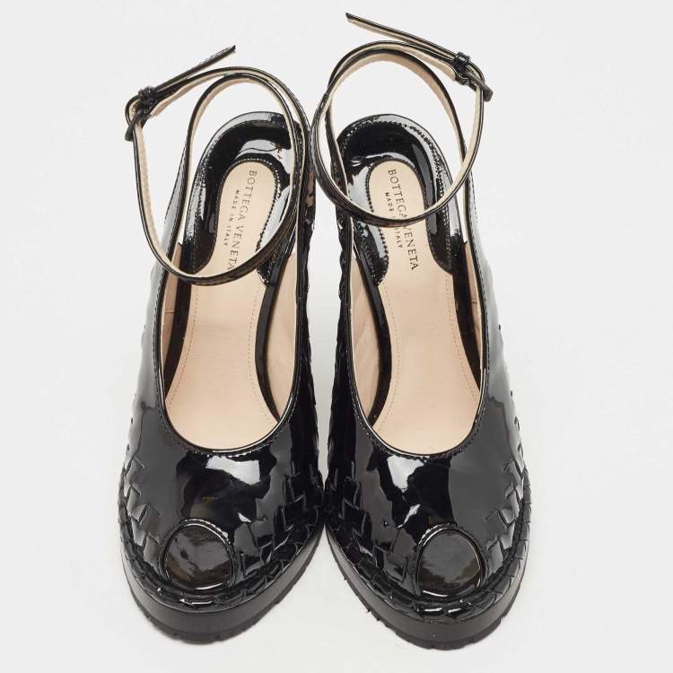 مملوكة مسبقًا Bottega Veneta Black Patent Leather Intrecciato Wedge Ankle Wrap Peep Toe Sandals Size 37