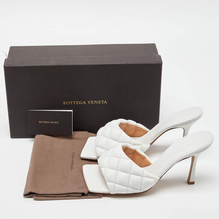 Pre Owned Bottega Veneta White Leather Quilted Slides Size 40