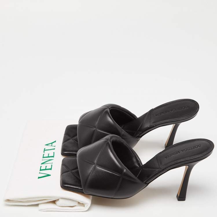 Pre Owned Bottega Veneta Black Quilted Leather Lido Slide Sandals Size 38
