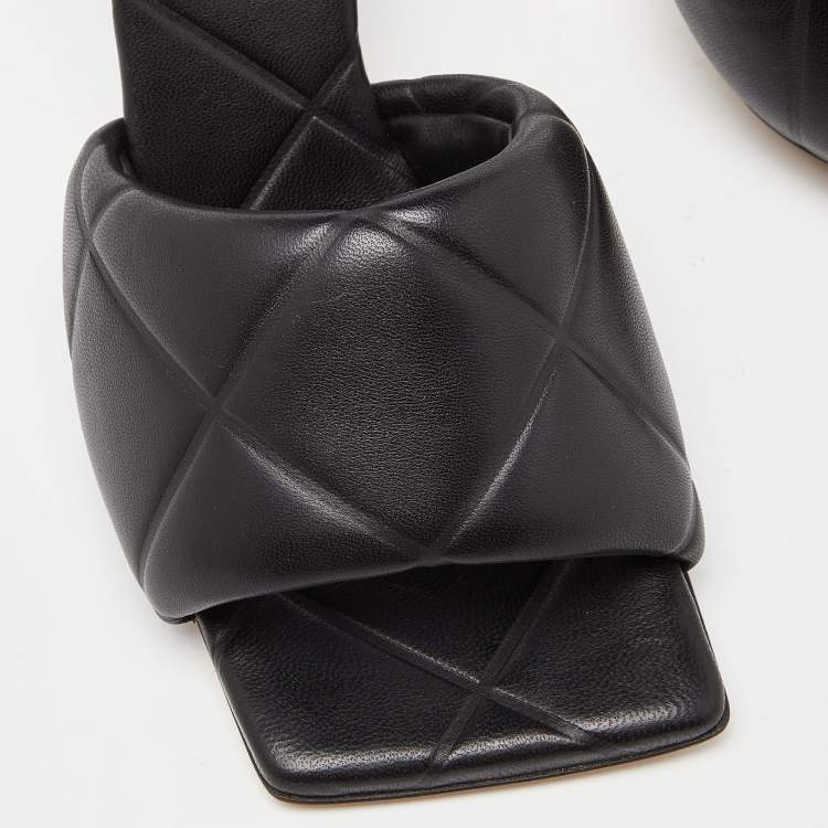 Pre Owned Bottega Veneta Black Quilted Leather Lido Slide Sandals Size 38