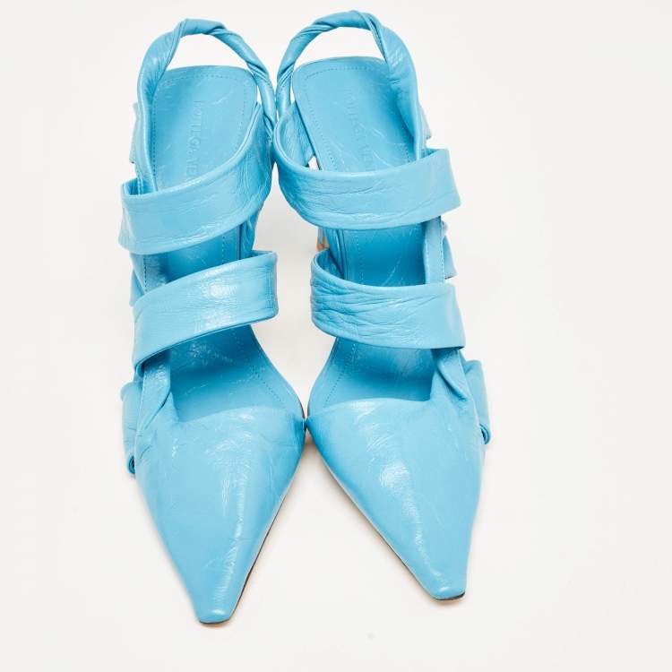 مملوكة مسبقًا Bottega Veneta Blue Leather Strappy Pointed Toe Slingback Sandals Size 40