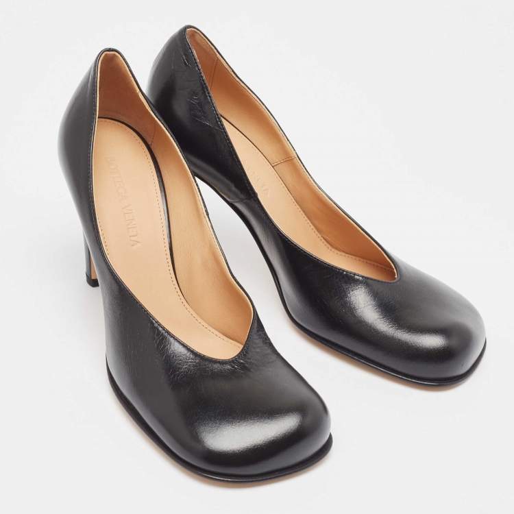 Pre Owned Bottega Veneta Black Leather Square Toe Pumps Size 37