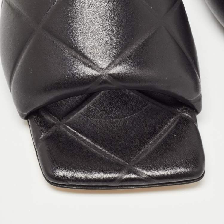 Pre Owned Bottega Veneta Black Leather Lido Flat Slides Size 36