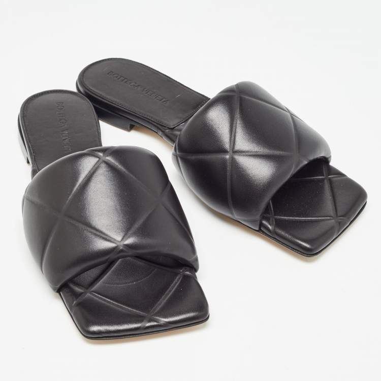 Pre Owned Bottega Veneta Black Leather Lido Flat Slides Size 36