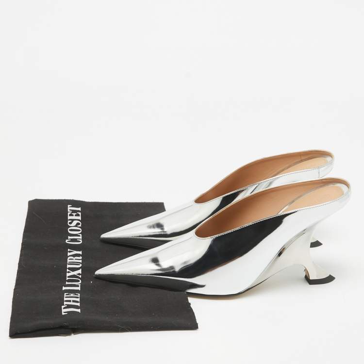 Pre Owned Bottega Veneta Sliver Leather Mules Size 39 