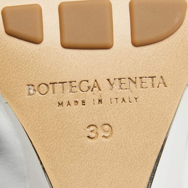 Pre Owned Bottega Veneta Sliver Leather Mules Size 39 
