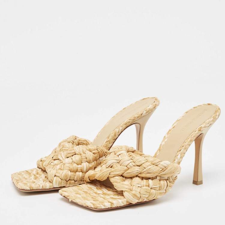 مملوكة مسبقًا Bottega Veneta Beige Raffia Lido Slide Sandals Size 41