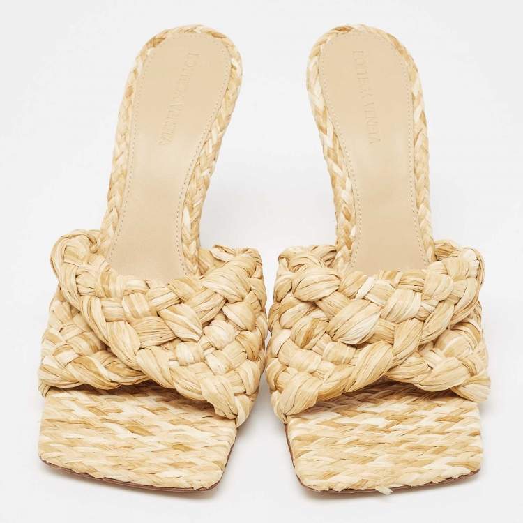 مملوكة مسبقًا Bottega Veneta Beige Raffia Lido Slide Sandals Size 41