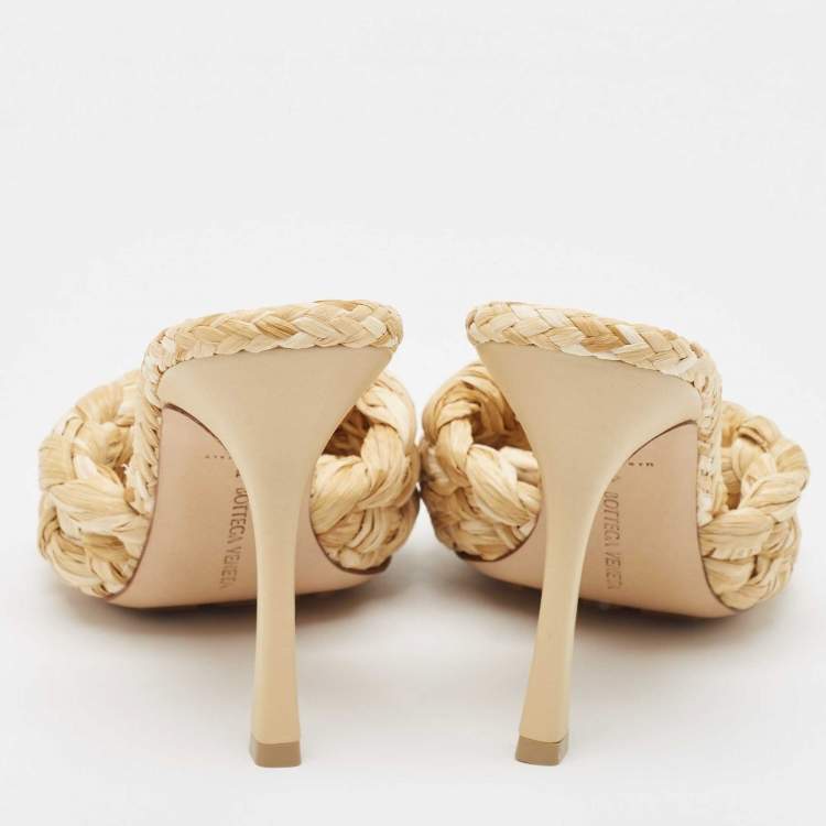 مملوكة مسبقًا Bottega Veneta Beige Raffia Lido Slide Sandals Size 41
