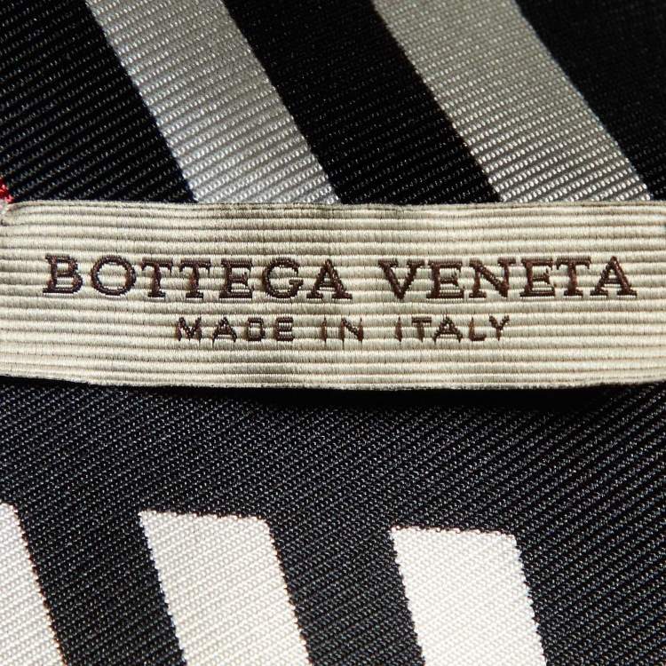 Pre Owned Bottega Veneta Black/Red Printed Silk Scarf