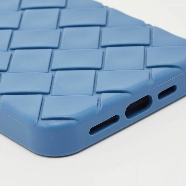 Pre Owned Bottega Veneta Blue Intrecciato Rubber iPhone 16 Pro Max Case
