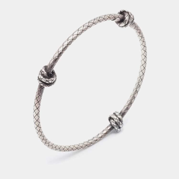 مملوكة مسبقًا Bottega Veneta Sterling Silver Intrecciato Knot Bangle Bracelet