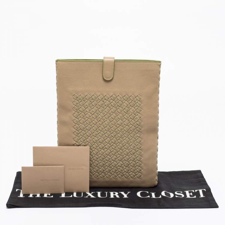Pre Owned Bottega Veneta Beige/Green Intrecciato Leather iPad Case