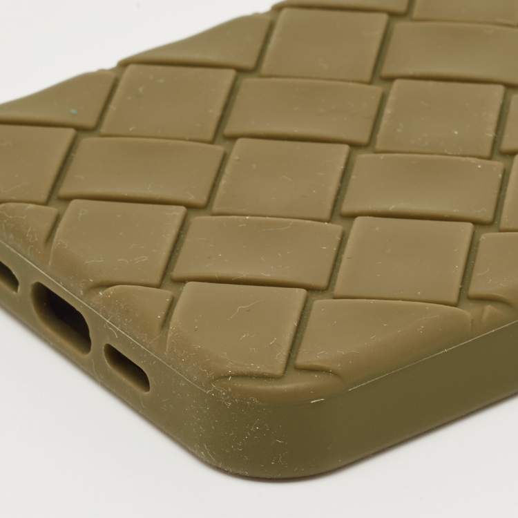 Pre Owned Bottega Veneta Olive Green Intrecciato Rubber Silicone iPhone 14 Pro Max Case