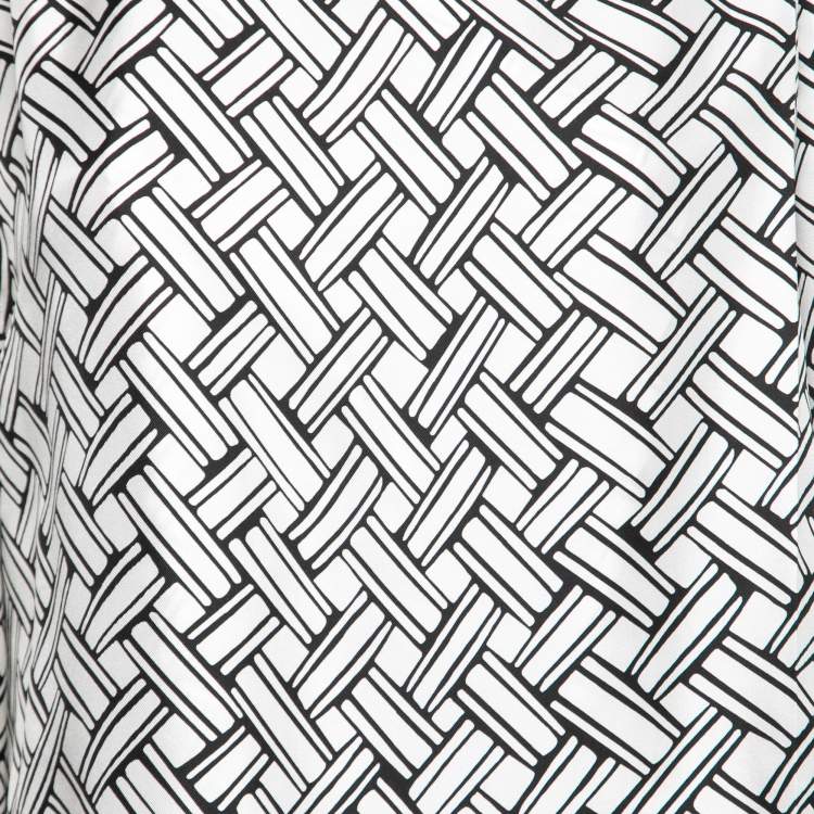 Pre Owned Bottega Veneta Monochrome Printed Silk Wrap Over Top M