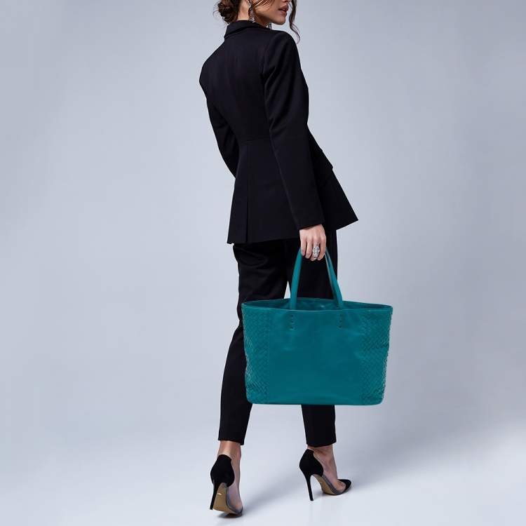 Pre Owned Bottega Veneta Green Intrecciato Leather Open Tote