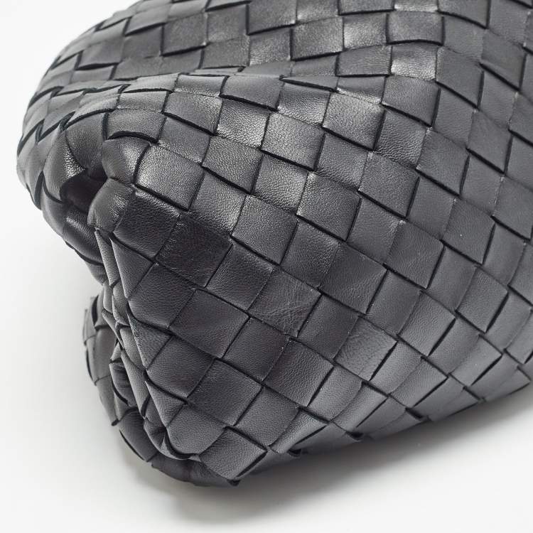 مملوكة مسبقًا Bottega Veneta Black Intrecciato Leather Classic Pouch