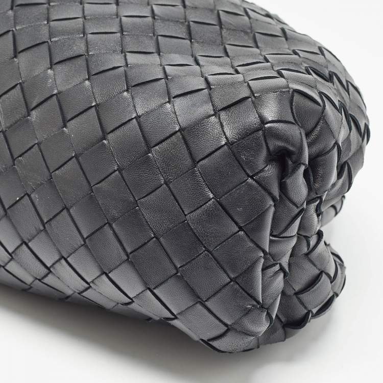 مملوكة مسبقًا Bottega Veneta Black Intrecciato Leather Classic Pouch