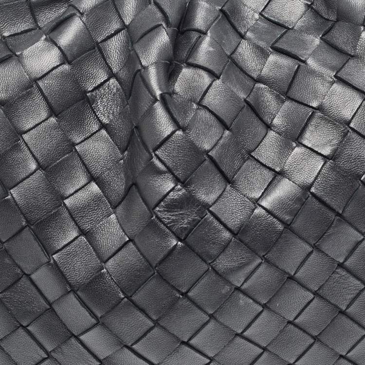 مملوكة مسبقًا Bottega Veneta Black Intrecciato Leather Classic Pouch