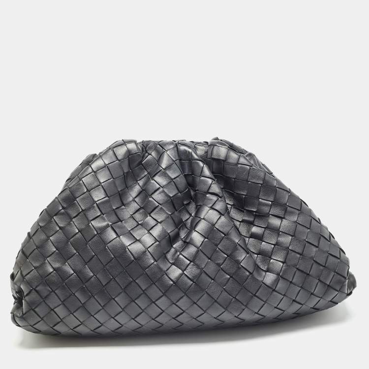 مملوكة مسبقًا Bottega Veneta Black Intrecciato Leather Classic Pouch