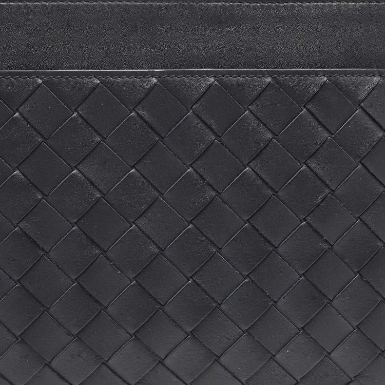 Pre Owned Bottega Veneta Black Intrecciato Leather Prism Wristlet Pouch 