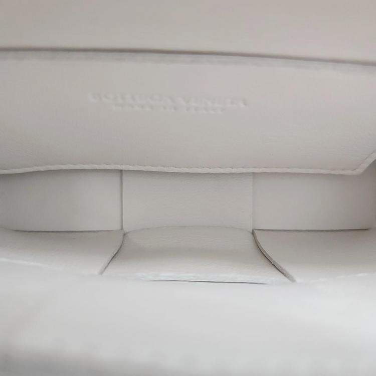 Pre Owned Bottega Veneta  White Lambskin Intrecciato Cassette Crossbody Bag 