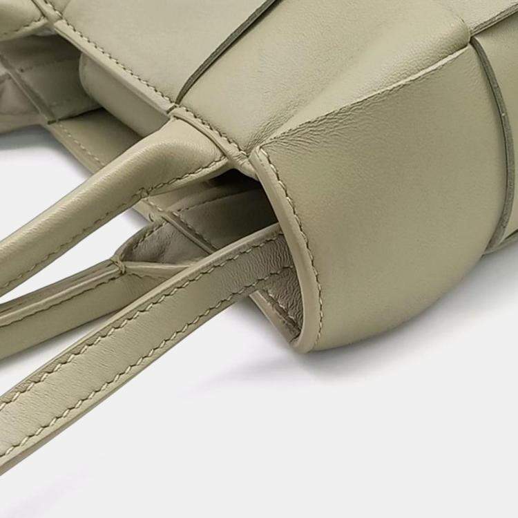 Pre Owned Bottega Veneta Green Leather Mini Cassette Tote Bag