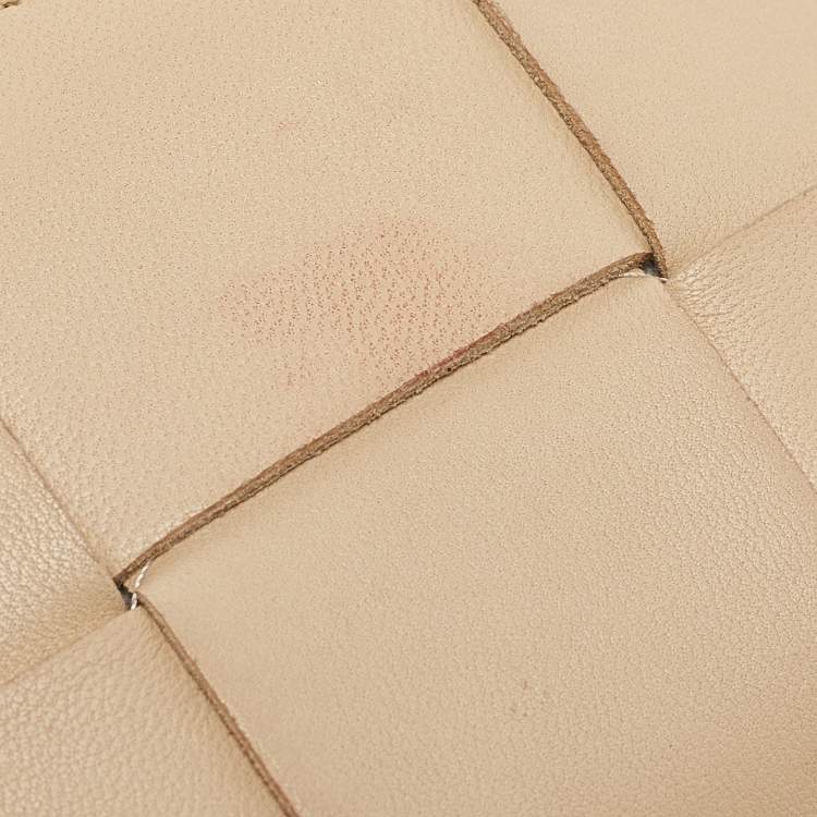 Pre Owned Bottega Veneta Cream Intrecciato Leather Cassette Flat Card Holder
