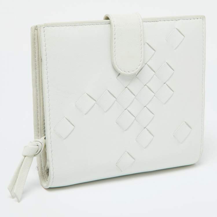 Pre Owned Bottega Veneta Off White Intrecciato Leather Compact Wallet