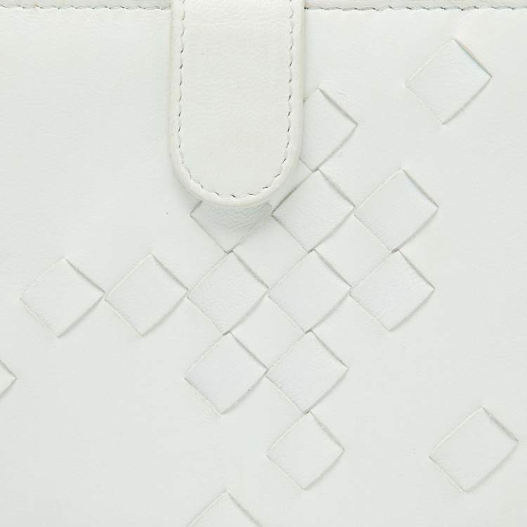 Pre Owned Bottega Veneta Off White Intrecciato Leather Compact Wallet
