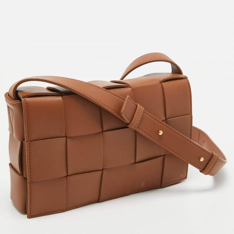 Pre Owned Bottega Veneta Brown Intrecciato Leather Cassette Shoulder Bag
