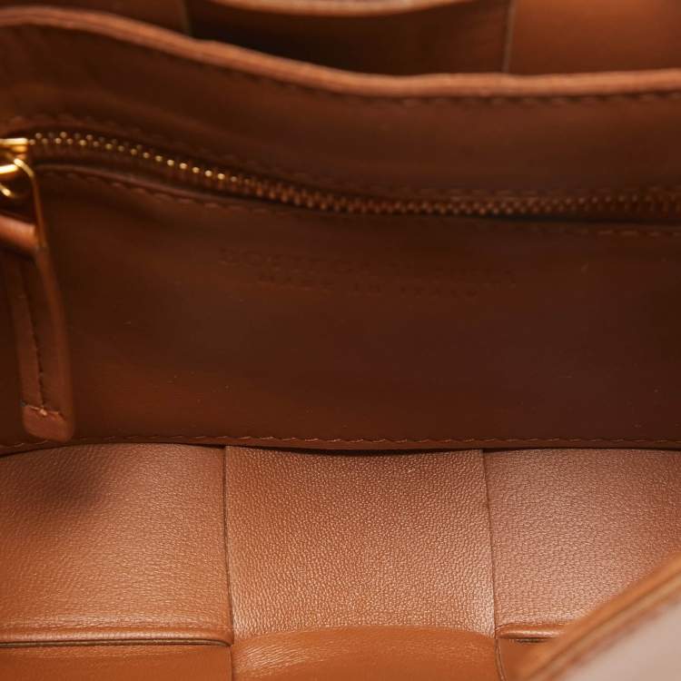Pre Owned Bottega Veneta Brown Intrecciato Leather Cassette Shoulder Bag