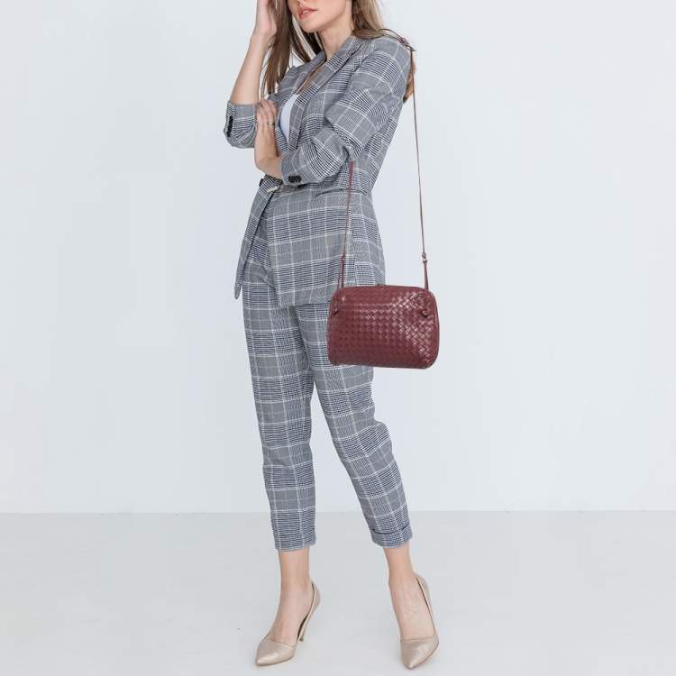 Pre Owned Bottega Veneta Dark Red Intrecciato Leather Nodini Crossbody Bag