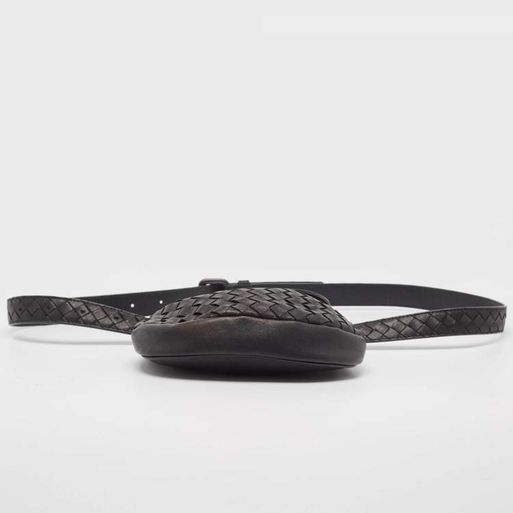 مملوكة مسبقًا Bottega Veneta Black Intrecciato Leather Belt Bag