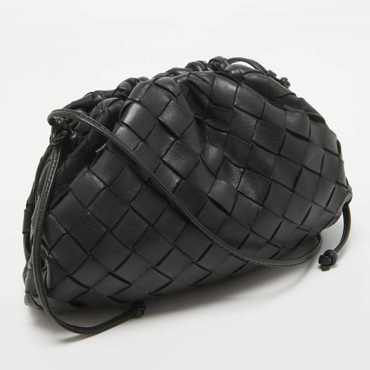 Pre Owned Bottega Veneta Black Intrecciato Leather Mini The Pouch Bag