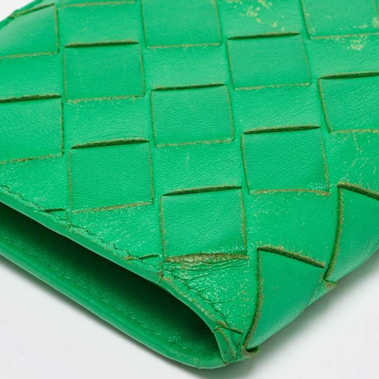 Pre Owned Bottega Veneta Green Intrecciato Leather Bifold Wallet