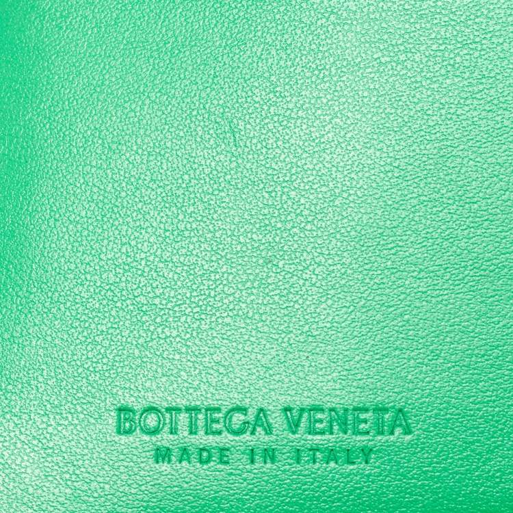 Pre Owned Bottega Veneta Green Intrecciato Leather Bifold Wallet