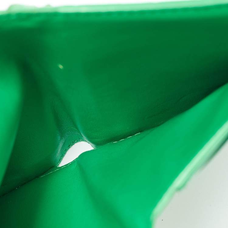 Pre Owned Bottega Veneta Green Intrecciato Leather Bifold Wallet