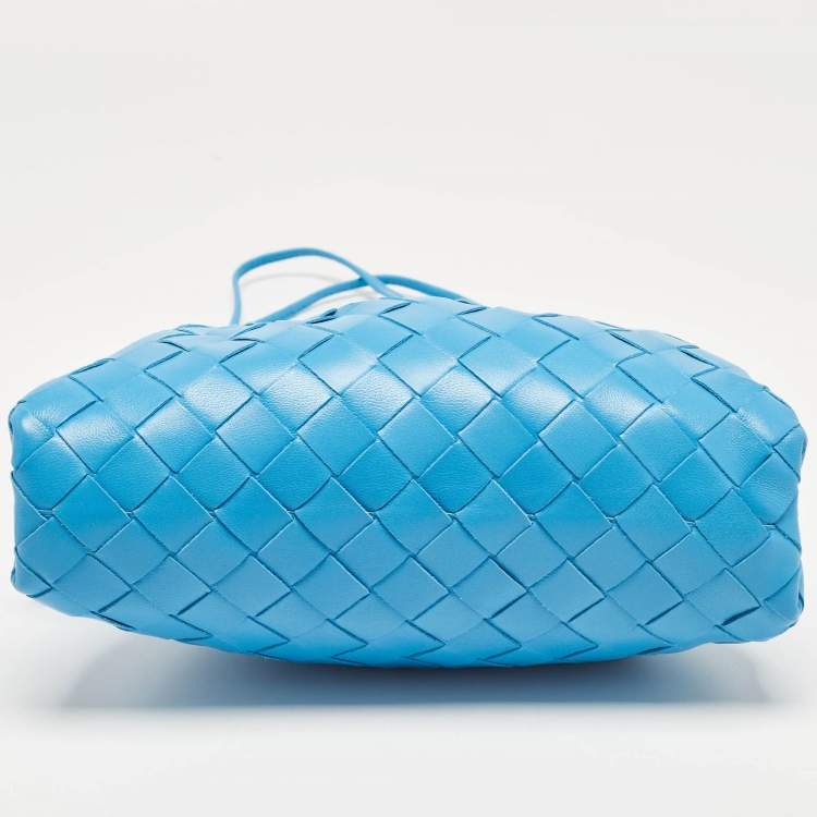 Pre Owned Bottega Veneta Blue Intrecciato Leather Mini The Pouch Bag