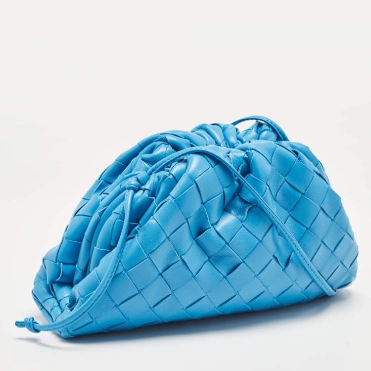 Pre Owned Bottega Veneta Blue Intrecciato Leather Mini The Pouch Bag